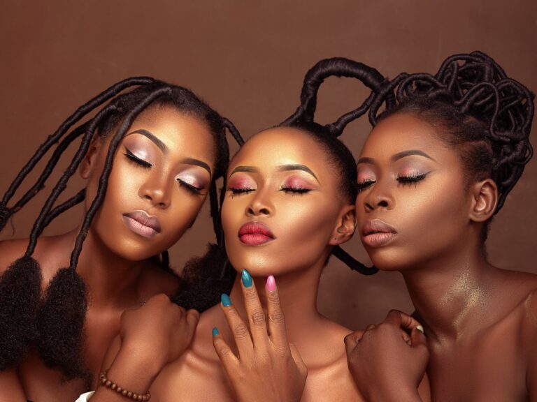 10 blushes para pele negra que vão dar cor às suas bochechas